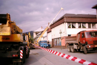 V roku 2004 žiaľ pôvodná časť Palárikovho domu zhorela